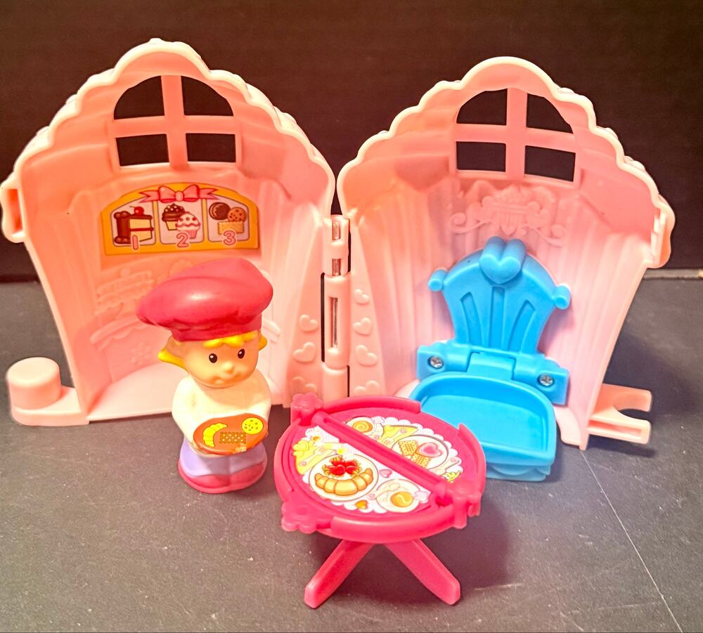 Fisher-Price Little People Fold 'n Go Bakery playset table with flip top baker